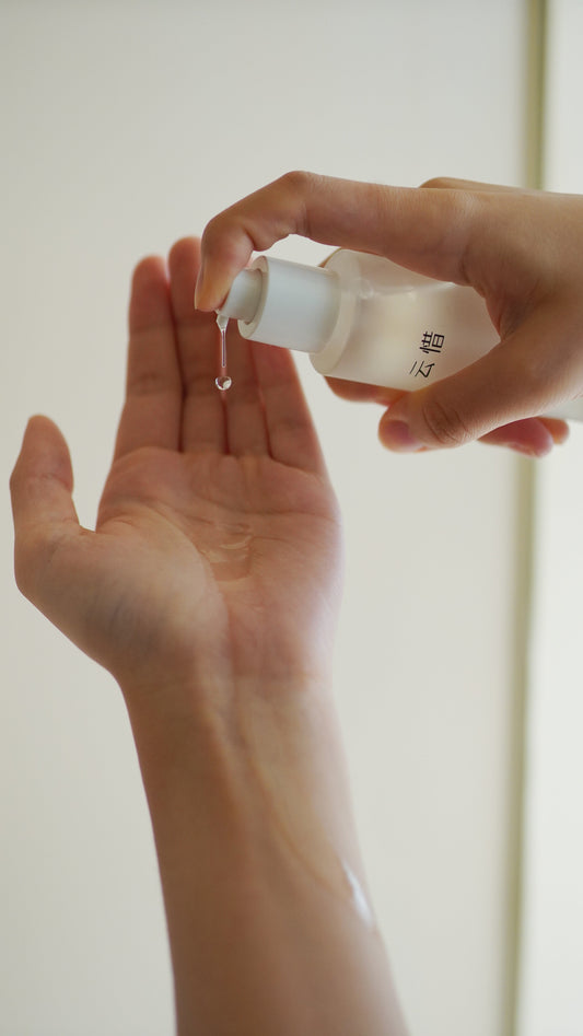 Can People with Closed Comedones Use Coconut Oil Cleansing Oil? The Science Says Yes